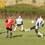 LKS Kiełczygłów utrzymuje pierwsze miejsce